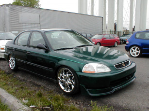 Картинка автомобили выставки уличные фото