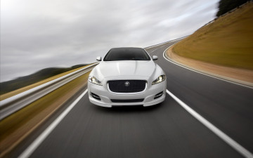 обоя jaguar, xj, 2012, gets, sport, and, speed, packs, автомобили