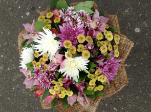 Картинка цветы букеты композиции альстромерии букет хризантемы орхидеи