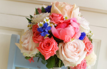Картинка цветы букеты композиции пионы ромашки розы