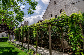 Картинка города -+улицы +площади +набережные навес улица дом