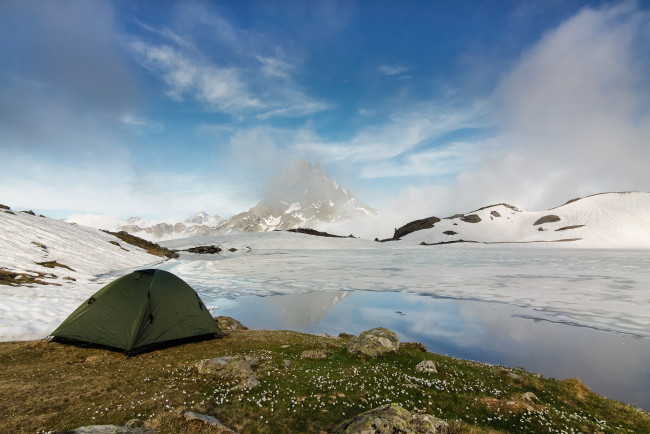 Обои картинки фото природа, реки, озера, пейзаж, горы, палатка, озеро, igor, galarza, небо, растения