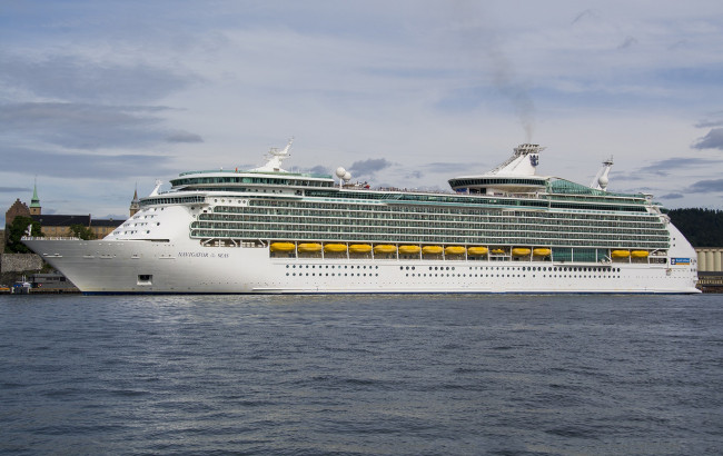 Обои картинки фото navigator of the seas, корабли, лайнеры, круиз, лайнер
