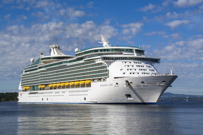 Обои картинки фото navigator of the seas, корабли, лайнеры, круиз, лайнер