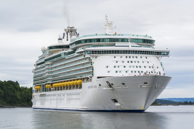 Обои картинки фото navigator of the seas, корабли, лайнеры, круиз, лайнер