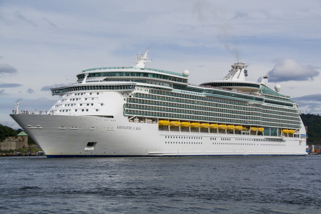 Обои картинки фото navigator of the seas, корабли, лайнеры, круиз, лайнер