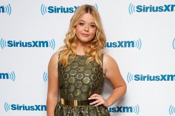 Картинка девушки sasha+pieterse пояс блондинка платье