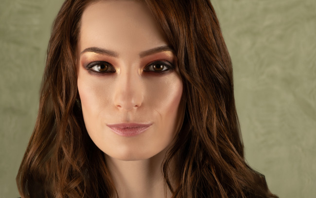 Обои картинки фото yana arbenina, девушки, -unsort , лица,  портреты, yana, arbenina, девушка, модель, шатенка, лицо, портрет, взгляд, макияж