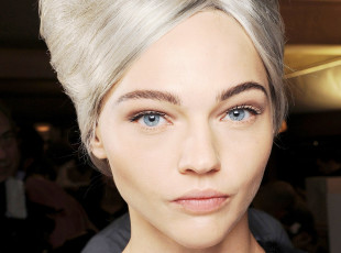 Картинка девушки саша+пивоварова модель блондинка лицо