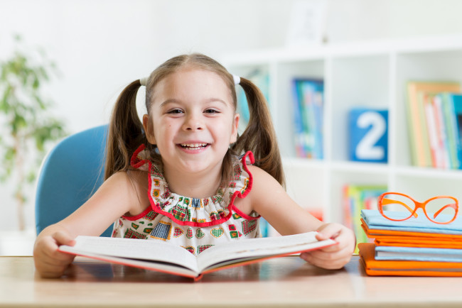 Обои картинки фото разное, дети, девочка, книги