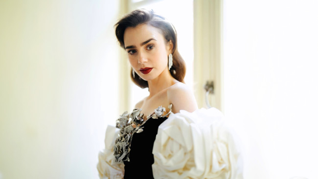 Обои картинки фото девушки, lily collins, актриса, шатенка, платье