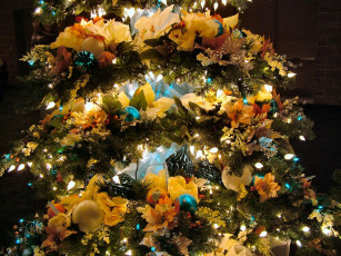 Картинка праздничные мишура гирлянды цветы