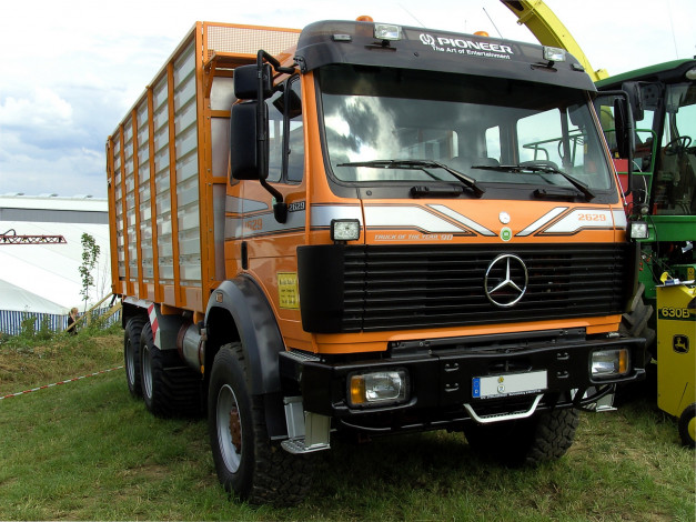 Обои картинки фото автомобили, mercedes, trucks