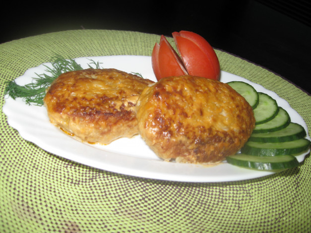 Обои картинки фото автор, varvarra, еда, мясные, блюда, котлеты, помидоры, огурцы, укроп, томаты