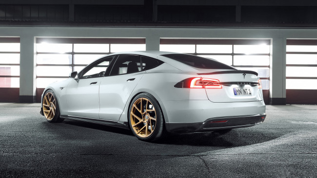 Обои картинки фото novitec tesla model s 2018, автомобили, tesla, 2018, s, model, novitec, белая