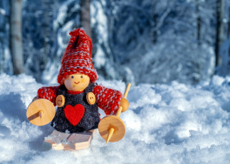 Картинка праздничные фигурки лыжи