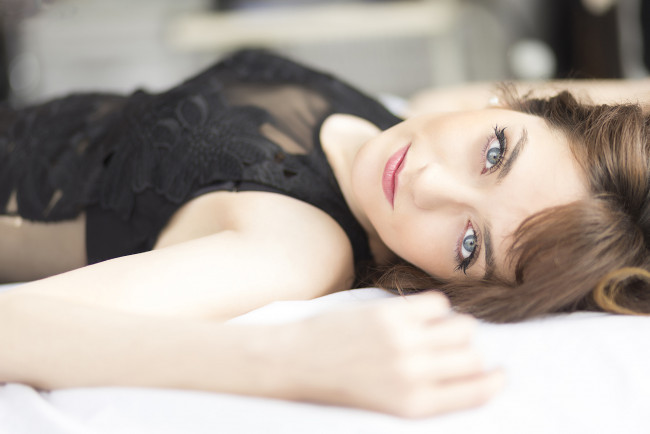 Обои картинки фото девушка, девушки, -unsort , брюнетки, темноволосые, модель