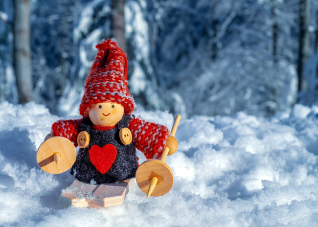 Обои картинки фото праздничные, фигурки, лыжи