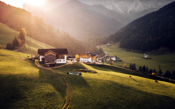 Картинка города -+пейзажи дома долина горы