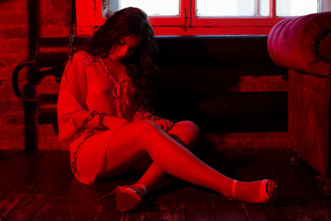 Обои картинки фото девушки, - брюнетки,  шатенки, девушка, брюнетка, сексуальная, милая, модель, красивая, супер, сладкая, лапочка, симпатичная, классная, нежная, идеальная, няша, яркая, игривая, великолепная, обаятельная, жгучая, спокойная, удивительная, тяночка