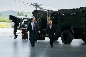 обоя freelance ,  2023 , кино фильмы, freelance, телохранитель, на, фрилансе, боевик, джон, сина, комедия, john, cena, christian, slater, кристиан, слэйтер