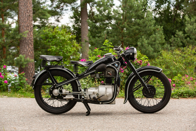 Обои картинки фото мотоциклы, bmw