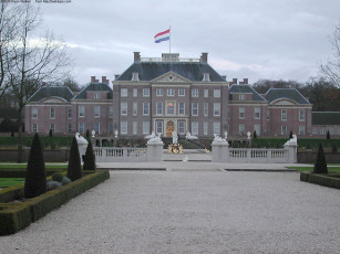 Картинка города здания дома