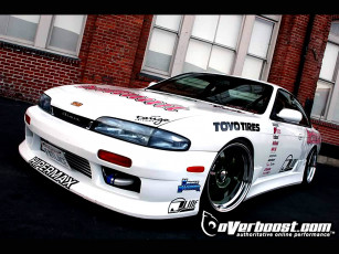 Картинка автомобили nissan datsun