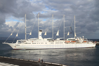 Картинка корабли парусники мачты белый