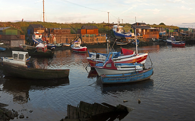 Обои картинки фото англия, редкар, кливленд, корабли, разные, вместе, лодки, катера