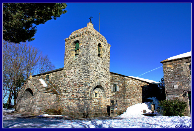 Обои картинки фото испания, луго, церковь, cebreiro, города, католические, соборы, костелы, аббатства, зима