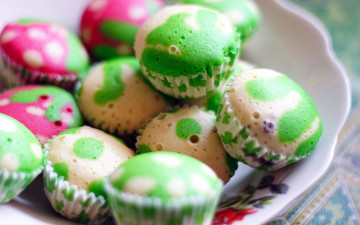 Картинка еда пирожные +кексы +печенье разноцветные маффины кексы