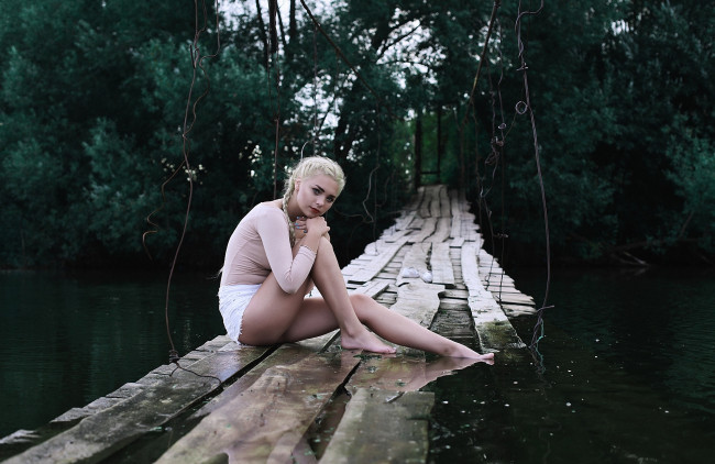 Обои картинки фото девушки, -unsort , блондинки, взгляд, девушка, фон