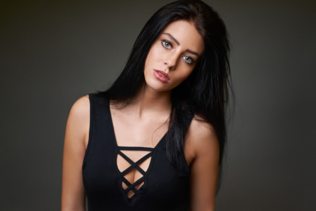 Обои картинки фото девушка, девушки, -unsort , брюнетки, темноволосые, модель