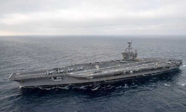 Обои картинки фото uss john c,  stennis, корабли, авианосцы,  вертолётоносцы, вмф