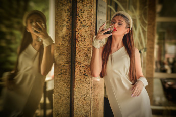 обоя девушка - girl, девушки, - брюнетки,  шатенки, девушка, шатенка, сексуальная, милая, модель, красивая, супер, сладкая, лапочка, симпатичная, классная, нежная, идеальная, няша, яркая, игривая, великолепная, обаятельная, жгучая, спокойная, удивительная