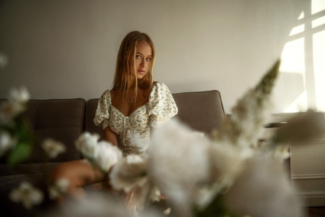 Обои картинки фото девушка - girl, девушки, - брюнетки,  шатенки, девушка, шатенка, сексуальная, милая, модель, красивая, супер, сладкая, лапочка, симпатичная, классная, нежная, идеальная, няша, яркая, игривая, великолепная, обаятельная, жгучая, спокойная, удивительная