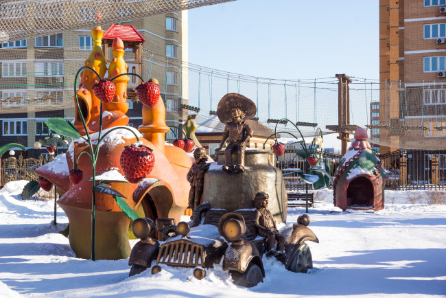 Обои картинки фото города, - памятники,  скульптуры,  арт-объекты, парк, лукоморье, совхоз, имени, ленина, персонажи, из, книги, незнайка, и, его, друзья