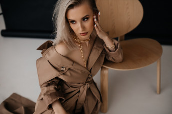 Картинка девушка+-+girl девушки -+рыжеволосые+и+разноцветные девушка женщина разноцветная сексуальная модель звезда позирует разная обувь верхняя стильная одежда нижнее эротическое бельё трусы лифчик аксессуары макияж колготки чулки и множество элементов на фотографии мария сорокина