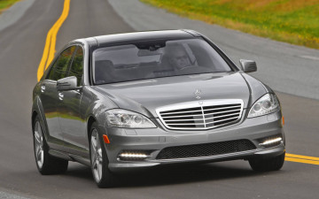 Картинка автомобили mercedes benz дорога скорость линия mercedes-benz трава лето