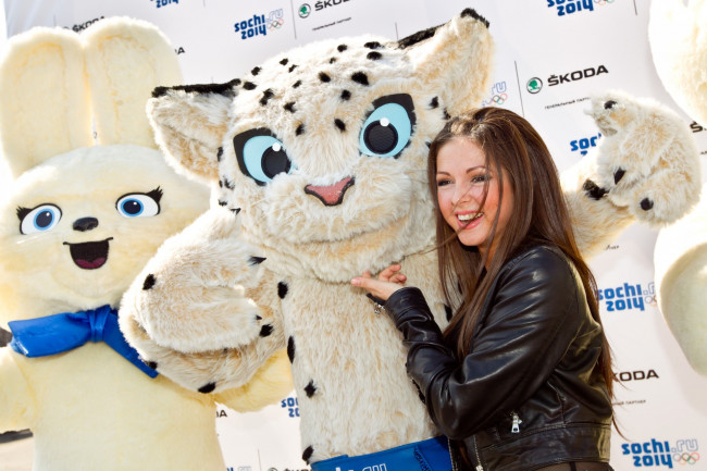 Обои картинки фото nyusha, музыка, нюша, александра, шурочкина, россия, телеведущая, танцовщица, музыкальный, продюсер, композитор, певица