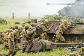 Картинка оружие армия спецназ реконструкция солдаты бой