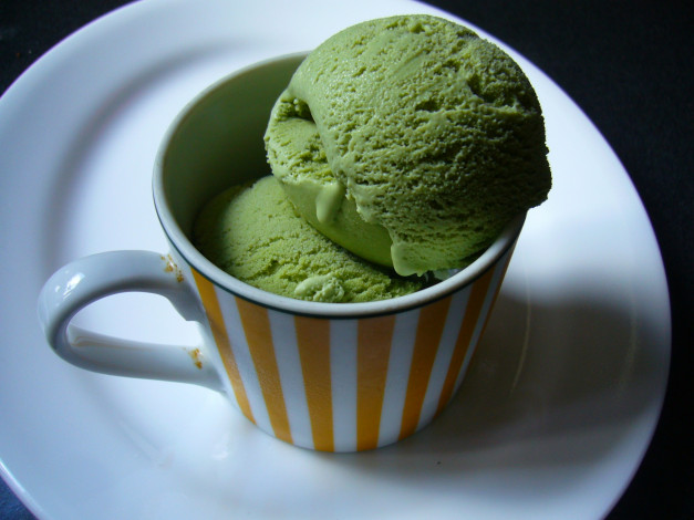 Обои картинки фото еда, мороженое,  десерты, фисташковое