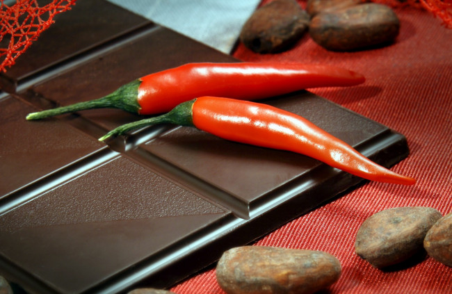 Обои картинки фото еда, разное, шоколад, перец