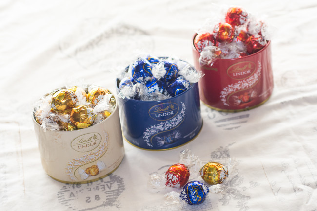 Обои картинки фото еда, конфеты,  шоколад,  сладости, коробки