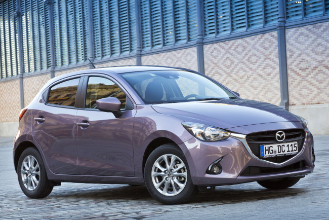 Обои картинки фото 2014 mazda 2, автомобили, mazda, металлик