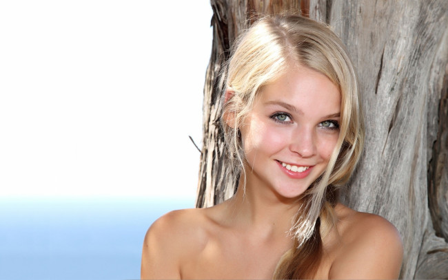 Обои картинки фото девушка, девушки, -unsort , лица,  портреты, улыбка