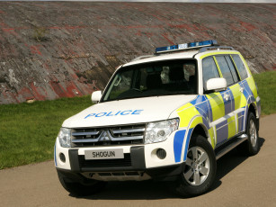обоя mitsubishi shogun 5-door police 2006, автомобили, полиция, mitsubishi, shogun, 5-door, police, 2006
