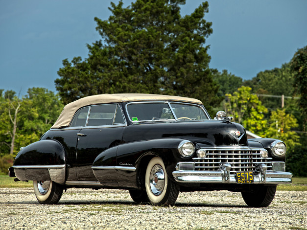 Обои картинки фото cadillac sixty two convertible 1943, автомобили, cadillac, sixty, two, convertible, 1943