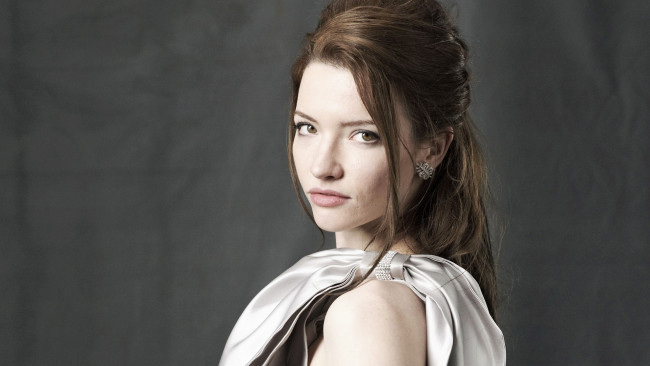 Обои картинки фото talula riley, девушки, - лица,  портреты, шатенка, лицо